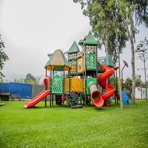 commercial playground equipment